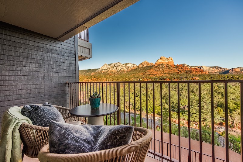 Check in at L'Auberge de Sedona