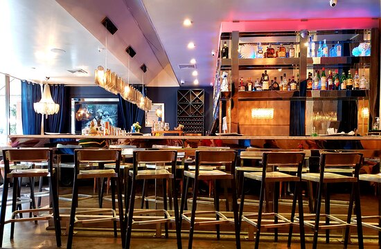 Dinner at Chive Sea Bar and Lounge