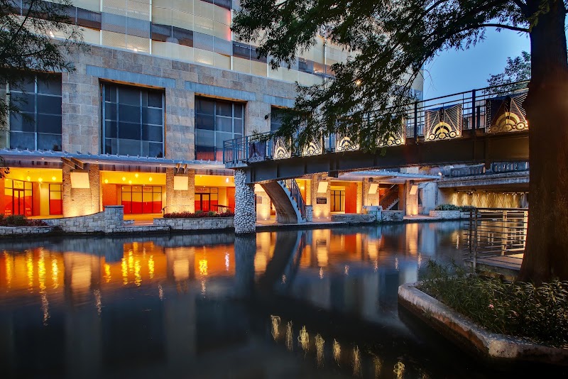 Check in at Drury Plaza Hotel San Antonio Riverwalk