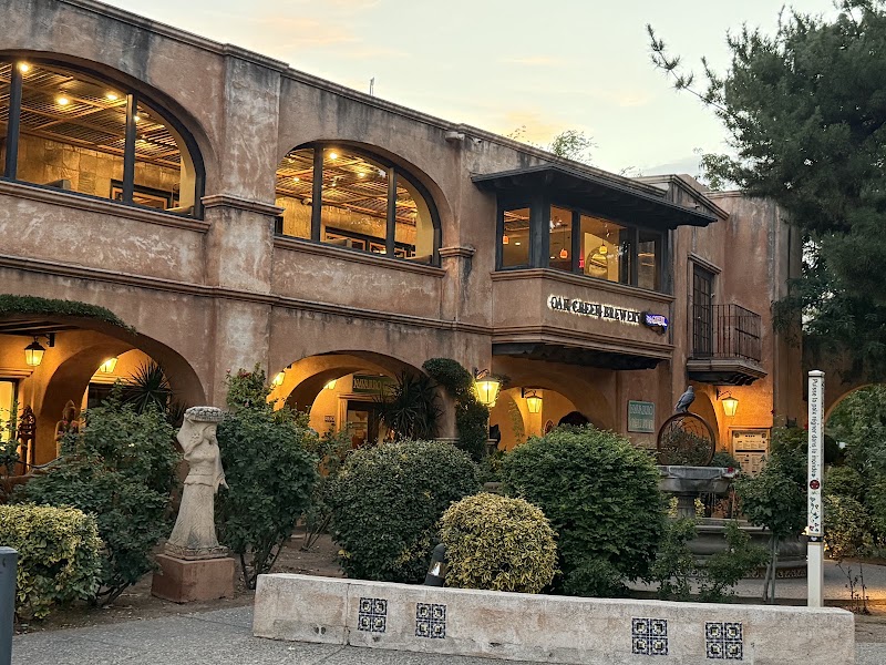Shopping and Art at Tlaquepaque Arts & Shopping Village