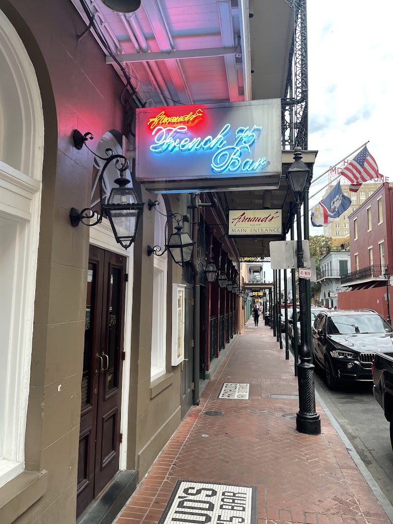 Pre-Dinner Cocktails at French 75 Bar
